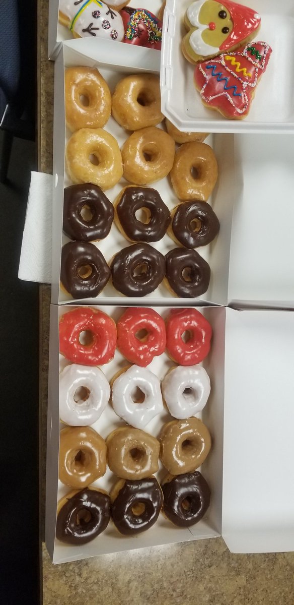 Brett Howard (@bretthoward75) on Twitter photo Yummy Donuts for Morning Team on Thanksgiving Eve!! <a href="/Michele__Brown/">Michele Brown</a> <a href="/wholives4ever/">jeff billesbach</a> <a href="/mrjrodriguez_m/">Manny Rodriguez</a> <a href="/drewcaram/">Drew</a> <a href="/Shannondepot/">Shannon Standefer</a> @jodievans262 Yummy Donuts for Morning Team on Thanksgiving Eve!! <a href="/Michele__Brown/">Michele Brown</a> <a href="/wholives4ever/">jeff billesbach</a> <a href="/mrjrodriguez_m/">Manny Rodriguez</a> <a href="/drewcaram/">Drew</a> <a href="/Shannondepot/">Shannon Standefer</a> @jodievans262