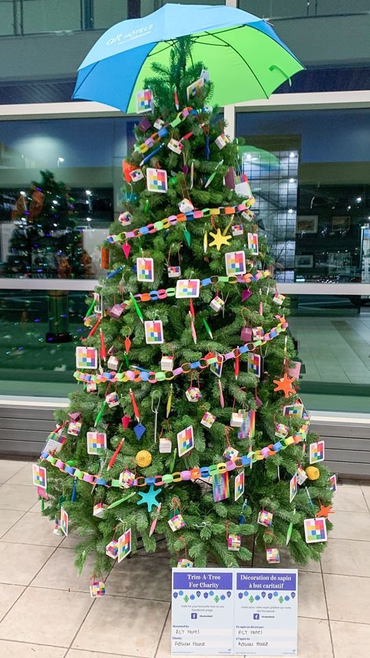 Friends! This tree needs 100s more likes on FB in order to raise funds for our work. Beautifully decorated by the fine folks <a href="/AltHotel/">Alt Hotels</a> as part of #trimatree <a href="/HfxStanfield/">Halifax Stanfield</a> Note the unique #halifax #treetopper
  facebook.com/hfxstanfield/p…