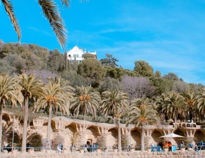 trasty_com's tweet photo. Der Park Güell ist eine der Sehenswürdigkeiten im wunderschönen Barcelona - mehr Reisetipps findest du auf https://t.co/As60FAcGKL 😊

#trasty #travelstory #visitbarcelona #reisen #reisenmachtglücklich #reisefieber #weltenbummler #fernweh https://t.co/MfHjJWcE2e