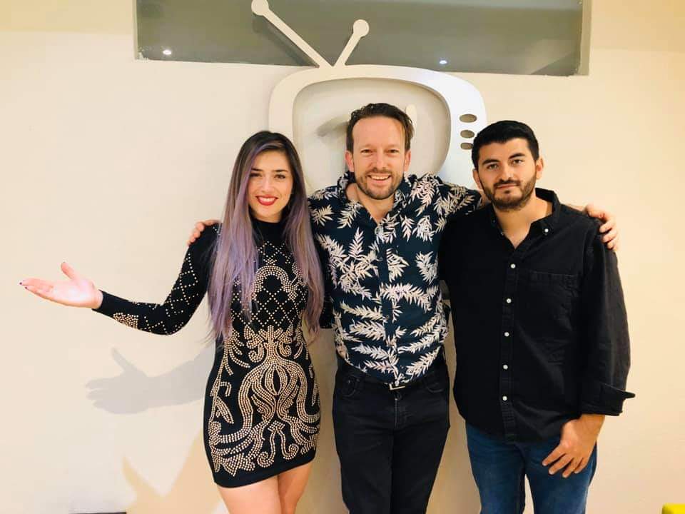 .<a href="/JohnWelshBand/">John Welsh & Los Valientes</a> nos visitan en #EstrellasTeleUrban para hablarnos sobre su trayectoria y contarnos más acerca de su nueva música.

#HolaBonita 

m.facebook.com/story.php?stor…