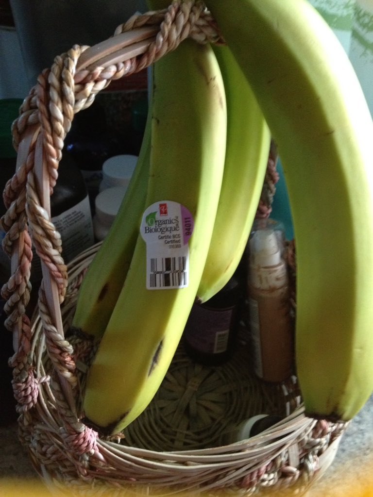 #organic #bananas are widely available and are also very reasonably priced. Please switch over to feel good and to do good ❤️ #yourChoicesMatter