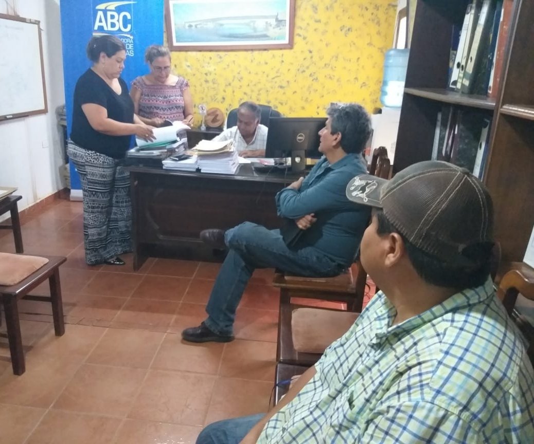 CarreterasBo's tweet photo. #Beni

#ABC realizó la apertura de sobres para optar por la supervisión de las obras de conservación vial del tramo San Ignacio - Monte Grande del Apere. Tres propuestas serán #evaluadas por nuestra institución. https://t.co/hHTzGNitun