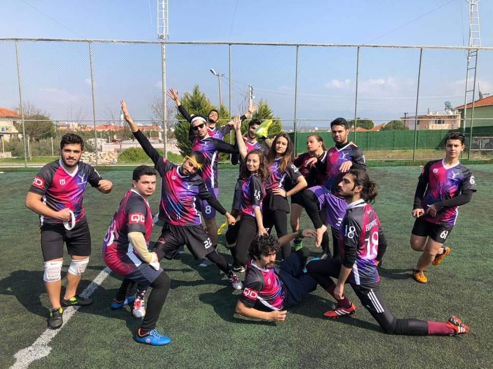 PerytonsQC's tweet photo. Merhabalar Quidditch Türkiye!
18-19 Ocak tarihlerinde katılacağımız IG5’te bir Peryton olarak savaşmak ister misiniz? Cevabınız evetse formu doldurmanız yeterli 🦌
https://t.co/dtuJpgoaTE https://t.co/vyAvqkl8sY