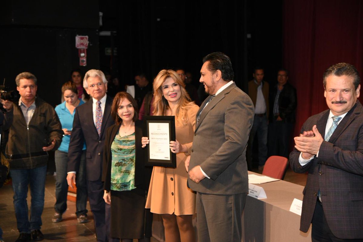 ClaudiaPavlovic's tweet photo. Felicito a los servidores públicos Íntegros del año por dar su mejor esfuerzo y entregarse con vocación de servicio. ¡Me enorgullecen! Sigan con esa entrega y amor por su trabajo. #TrabajoLlamaTrabajo #4YContando https://t.co/1nMabtBcUG