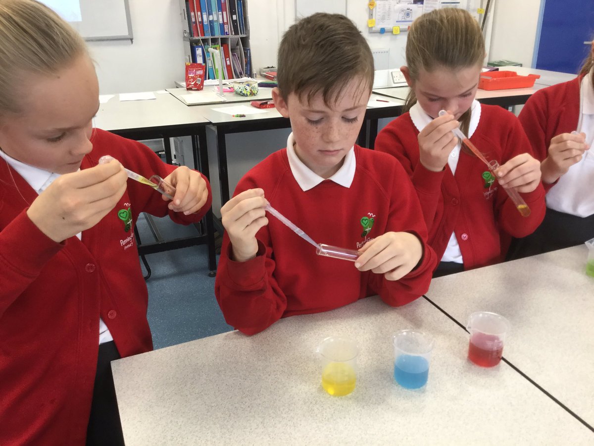 Pennington_2016's tweet image. Yr5 had fun today @uvhs investigating diffusion; how different temperatures of water increased the rate sugar coated coloured sweets dissolved. The effects were quite amazing! #Science #ScienceWeek2019