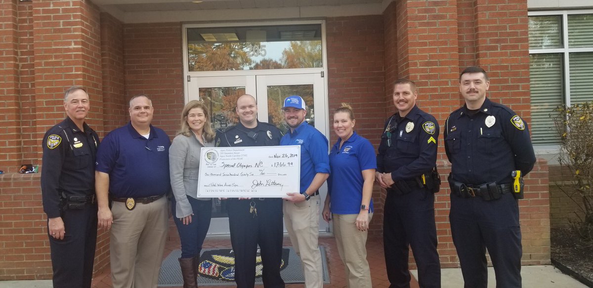 ChiefLetteney's tweet photo. Thanks #TidalWaveAutoSpa of Apex for partnering with @ApexPolice for your annual charity day!  We helped prep cars, played music, and cooked hotdogs to support the event.  As a result, together we presented a check to @SONorthCarolina to help athletes &amp; families! @SONorthAmerica https://t.co/Rrqo9hMM6H