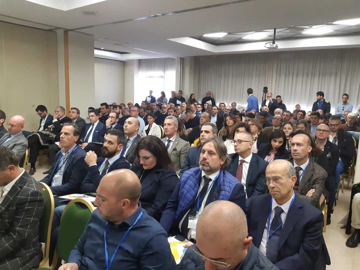 GiuseppeNucer15's tweet photo. FORUM FINANZA D'IMPRESA 

Personalità ed esperti che operano nel settore del credito si sono riuniti a Reggio Calabria per un momento di confronto sulla finanza alternativa. 

#LaCalabriaCheVogliamo #PuraForteNuova #NuceraPresidente https://t.co/SgLZ2KpfG1