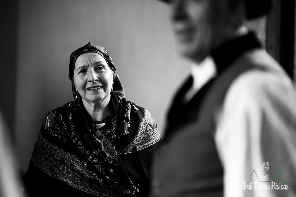 Las tradiciones, son el legado de nuestros antepasados, y estamos obligados moralmente a cuidarlas, mimarlas y difundirlas.
(Grupo de Baile Perendengue) 

"bienvenidos a vuestra casa"

"yo ya soy pésico"

📸 @rubénfueyofotógrafo