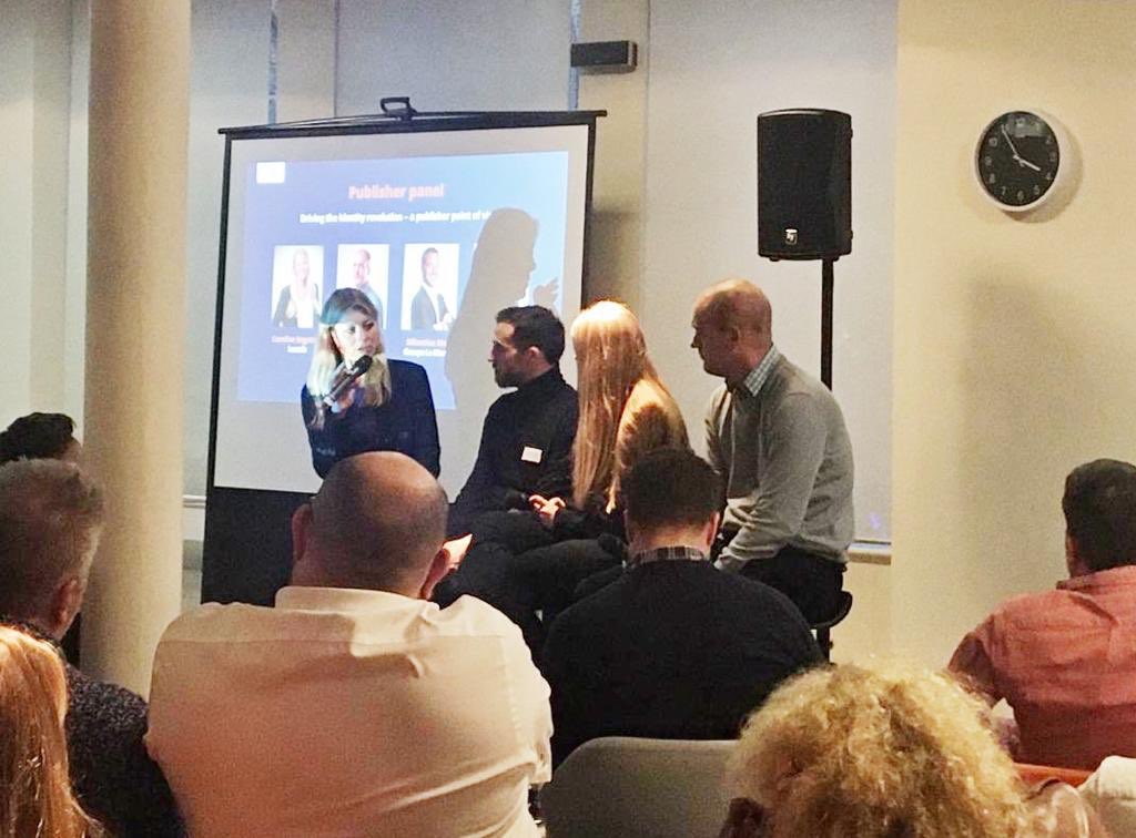 « It’s time for the publishers to fight back » <a href="/MailMetroMedia/">Mail Metro Media</a> <a href="/Leeads/">Leeads</a> and Groupe Le Monde are now on stage to discuss the future of #identity. #programmatic #identity2020 #adtech