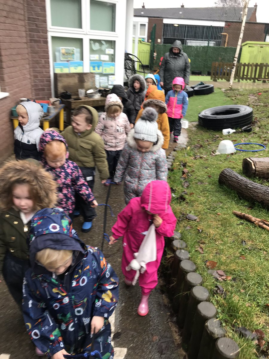 scps_foundation's tweet image. Fs1 forest schools afternoon!  #springcottageforestschool #springcottageeyfs #springcottagescience  #fs1