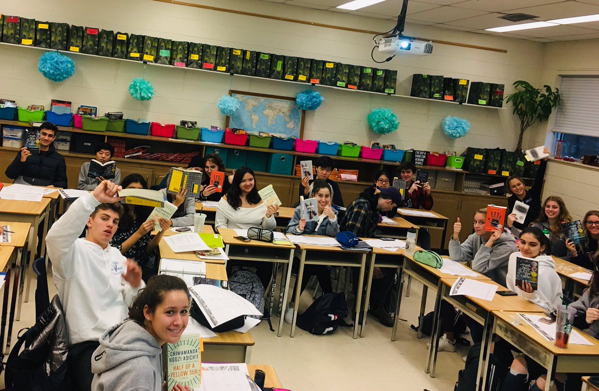 Lindsay Recker tweet media