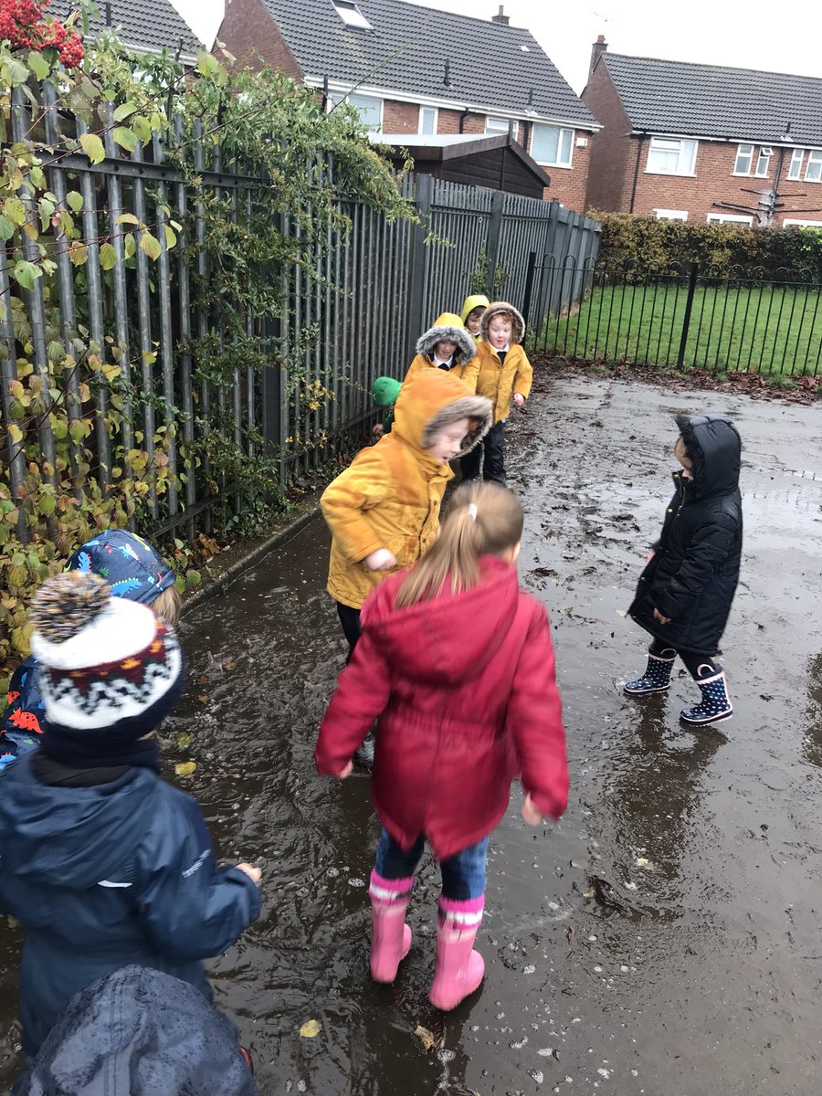 scps_foundation's tweet image. Fs1 morning forest school! #springcottageeyfs #springcottageforestschool #springcottagescience #fs1