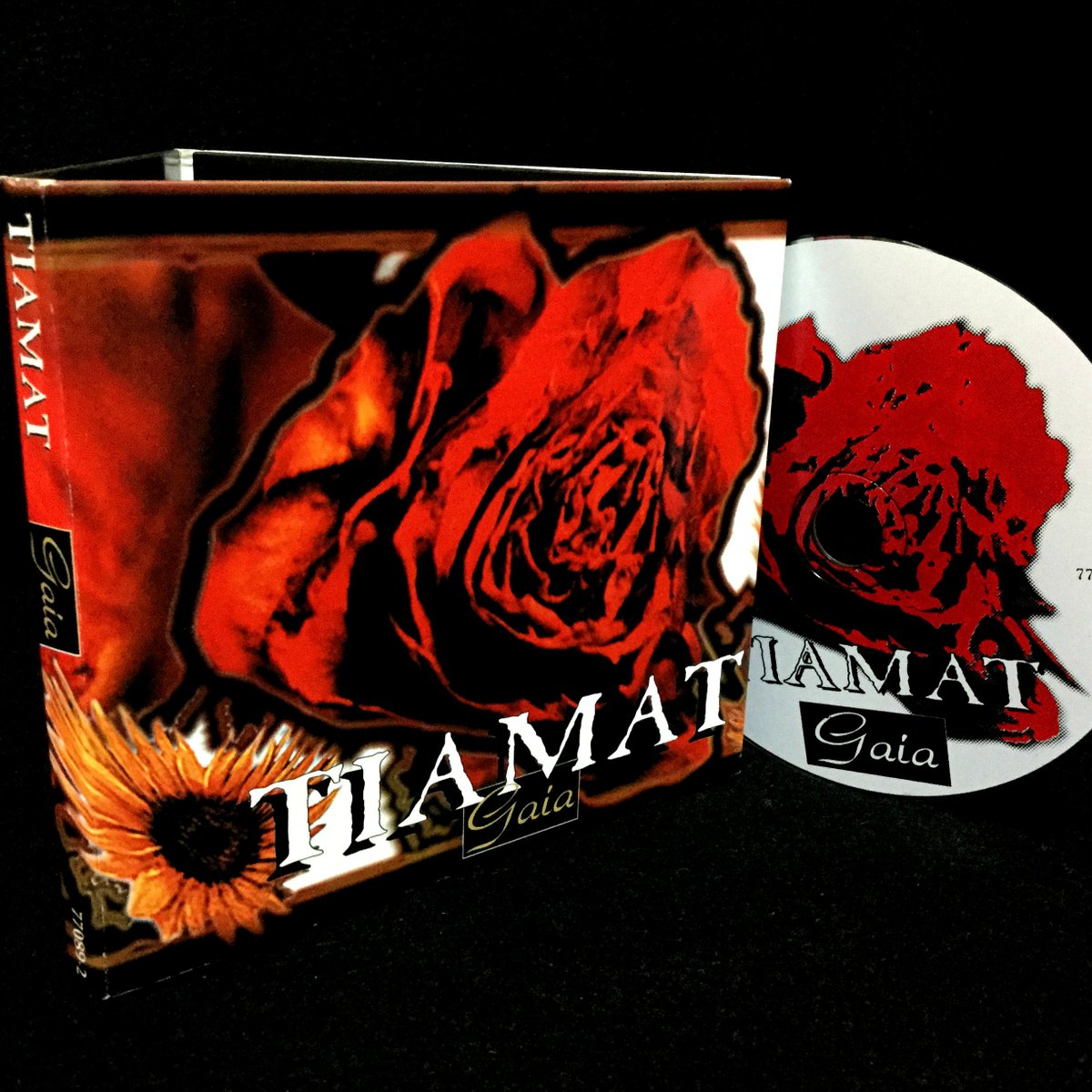 youcharist's tweet photo. 25th ANNIVERSARY!!!!!!!!!!!!!!!!!!!!

TIAMAT "Gaia" (EP) [November 28th, 1994 MA]

Gaia
https://t.co/EicCOfgMCq

Visionaire
https://t.co/HvYao9E1Cd

#TIAMAT #TIAMATband #Wildhoney #JohanEdlund
#CenturyMedia #CenturyMediaRecords #WaldemarSorychta https://t.co/1e2MnNj0ul