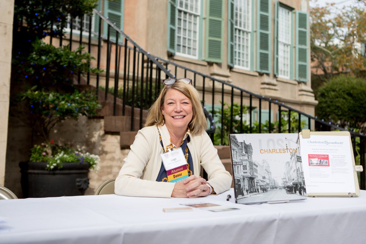 CofCalumni's tweet photo. During #FallAlumniWeekend, we were lucky to have Alumni and faculty authors sign their books for attendees. #CofCAlumni #KnowThyself 📚 https://t.co/215ErkSOyY