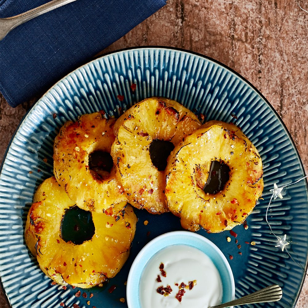 SPARNI's tweet photo. Check out this simple #roasted #pineapple with #blackpepper #recipe from our #Festive #inSPARation magazine.
Click below to see the full recipe;
https://t.co/p0nPbm7ml3
#FestiveinSPARation #ChristmasMadeSimple #ThereForYou https://t.co/EQI5uC1yT4