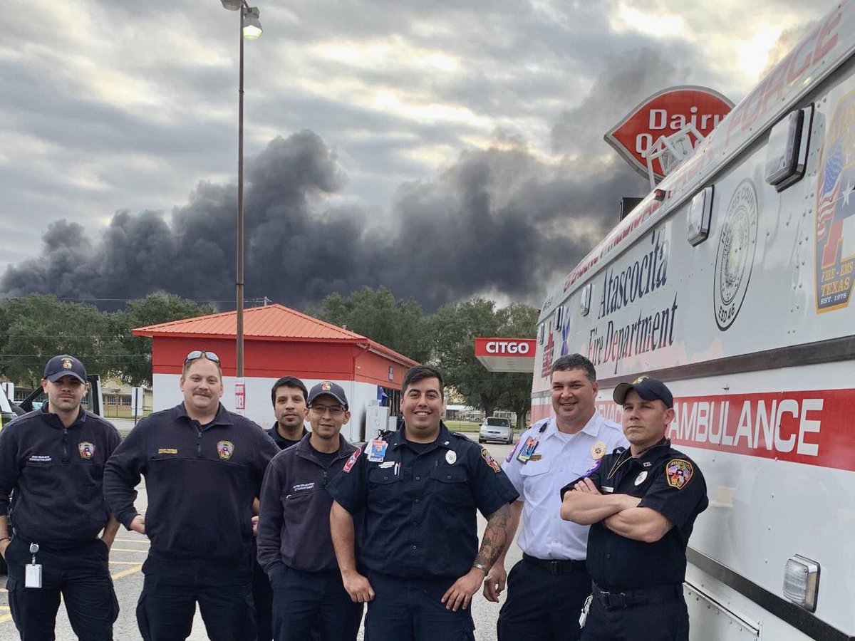 atascocitafd's tweet photo. Atascocita Fire Department currently deployed at Port Neches plant explosion.
#ambus #ambulancebus #setrac #portnechesexplosion #atascocitafiredepartment
(Photo credits: Plant explosion pic Patrick Griffin, other pics provided by AFD Battalion Chief, Terry Wygal.) https://t.co/DKbtIrSKeV
