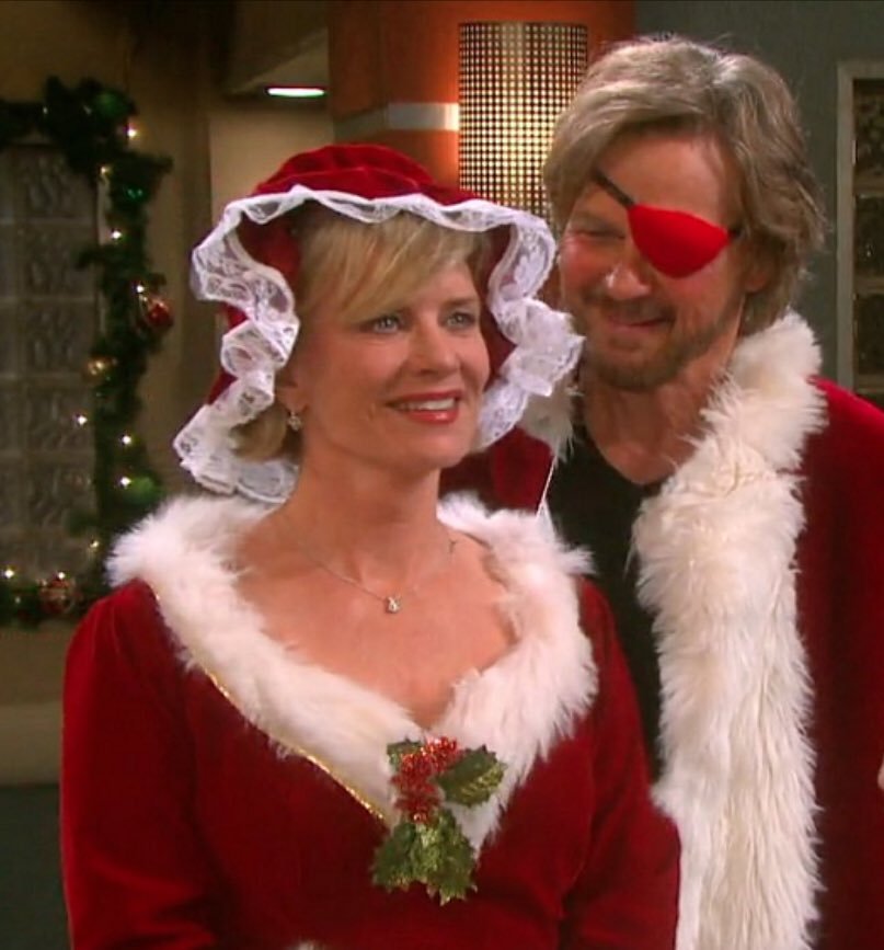 lyn291978's tweet image. Our Christmas present came early today for us Fans!! 🎅🎅 on #Days #PatchIsBack 🙆🙆 Counting down the hour to see @officialnichols back!! 👏👏🎉🎉 @nbcdays ⏳