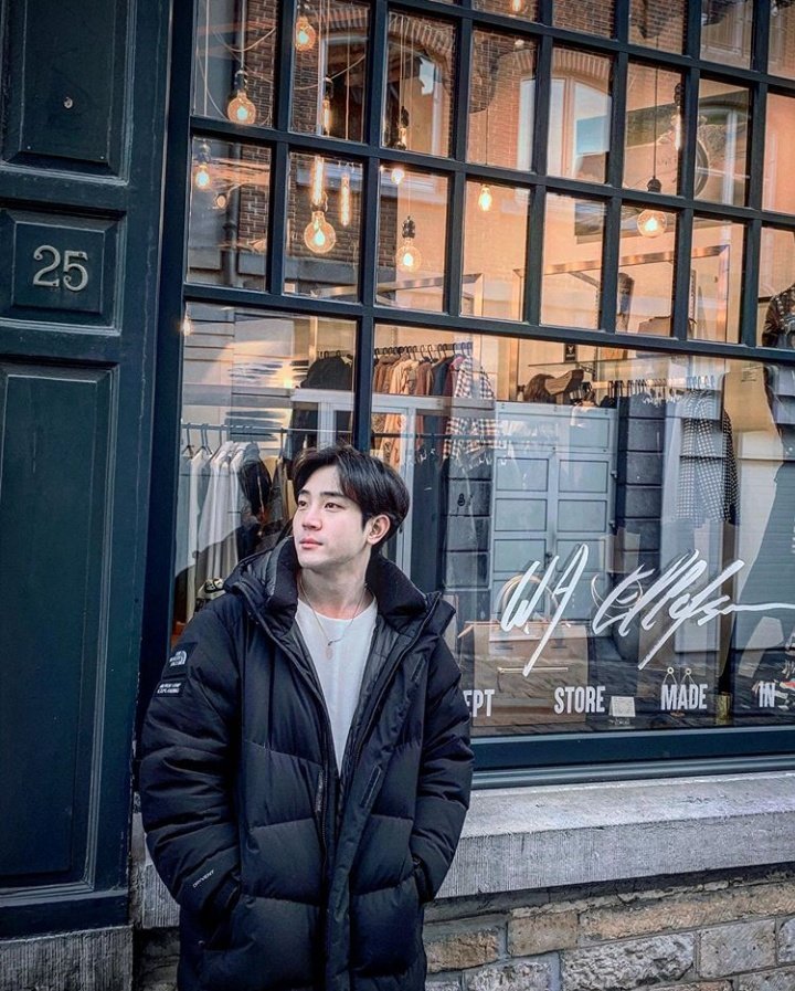 Dojoon_France's tweet photo. |271119 🌹 INSTAGRAM DOJOON|
#northface #longpadding #lespublicitairesallezlabas #therose #europetour
____________
@ parclassic
#therose #dojoon https://t.co/An1uBKtlbv