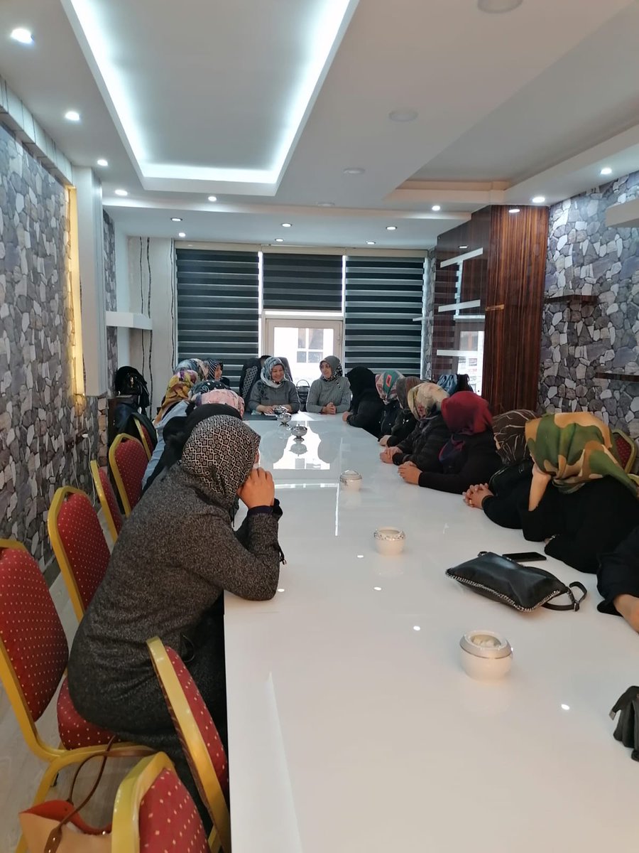 AkPartiKadnKol6's tweet photo. İlçe Başkanımız Sayın Nedim SAĞLAM'ın katılımıyla  Kadın Kolları Başkanımız Sayın Dürdane ŞAHiN'in Riyasetinde Haftalık Olağan Yürütme ve Yönetim  Toplantımızı gerçekleştirdik Hayırlara Vesile Olsun İnşallah. https://t.co/WonbU7PQqe