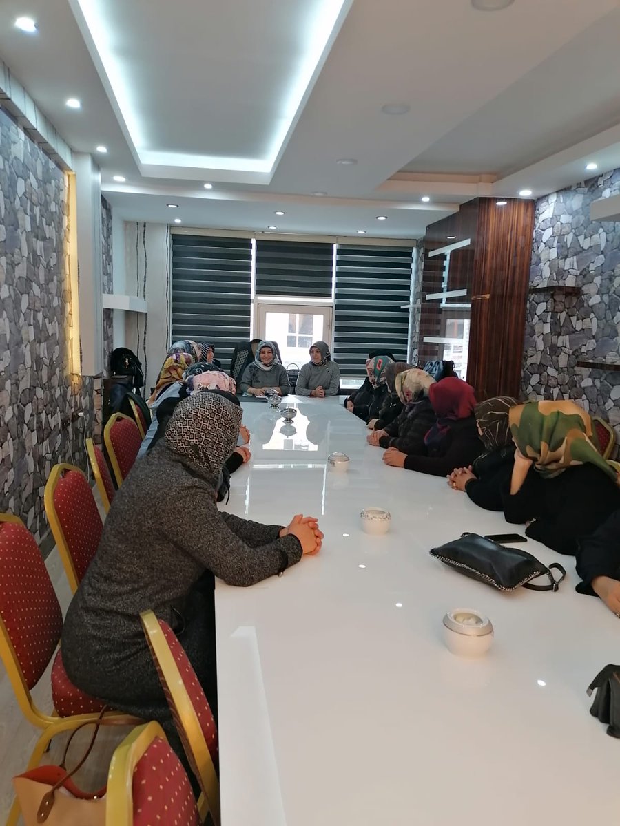 AkPartiKadnKol6's tweet photo. İlçe Başkanımız Sayın Nedim SAĞLAM'ın katılımıyla  Kadın Kolları Başkanımız Sayın Dürdane ŞAHiN'in Riyasetinde Haftalık Olağan Yürütme ve Yönetim  Toplantımızı gerçekleştirdik Hayırlara Vesile Olsun İnşallah. https://t.co/WonbU7PQqe