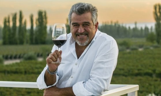 Are you as passionate about wine as we are? Be a winemaker for a day with our friend <a href="/rcipresso/">Roberto Cipresso</a>. Indulge in an all-inclusive wine tour dedicated to wine lovers looking to expand their knowledge on the finest winemaking techniques. Book your experience with us today!