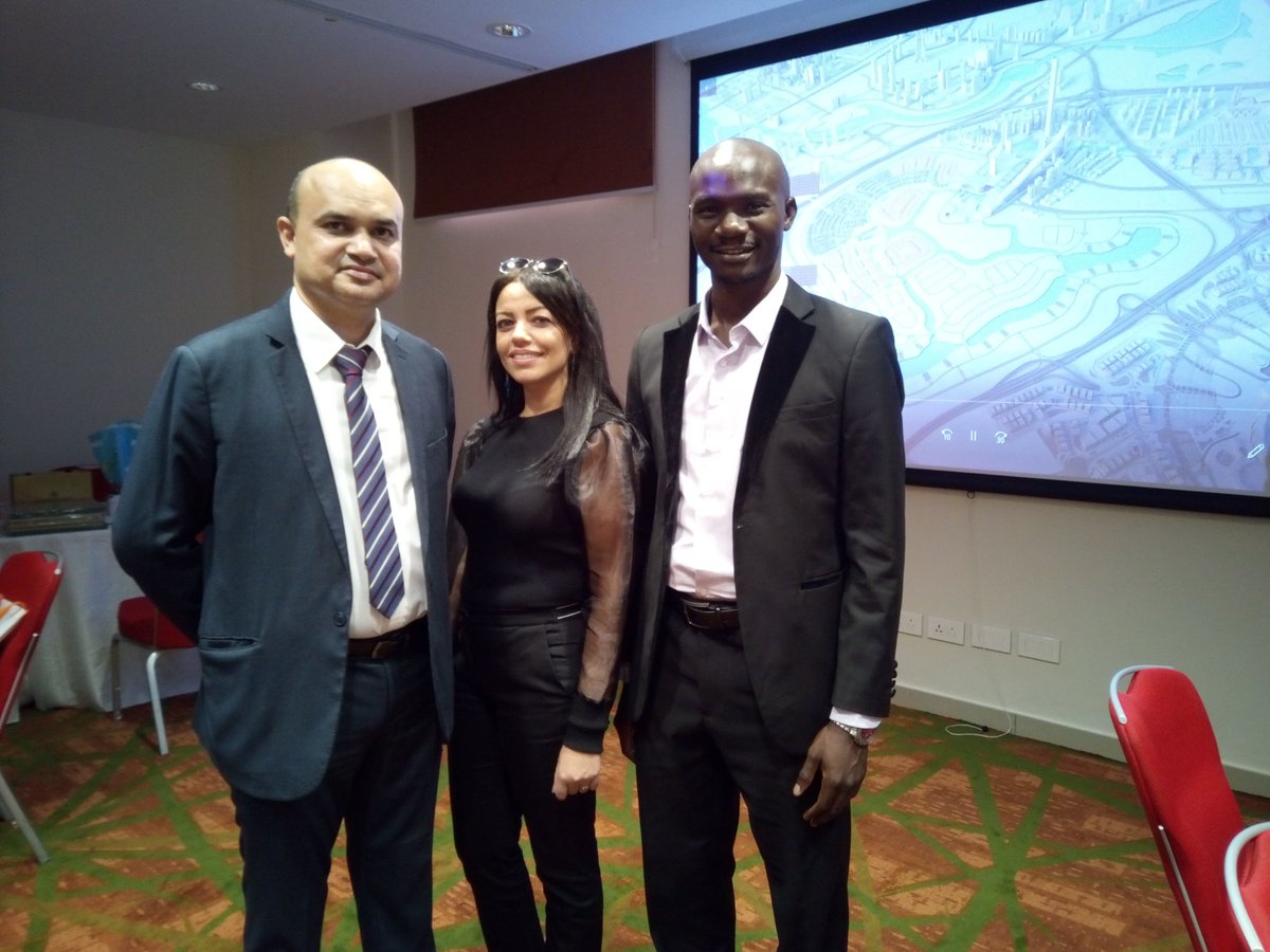 AyotheoAyotunde's tweet image. During business meeting with Property Experts from Dubai, UAE, at Eko Hotels &amp;amp; Suites today, we spoke same business language, same exposure and same business model as regards property business. The only difference is the Nigerian Factor...smiles.
#LagosDeveloper
#Experts