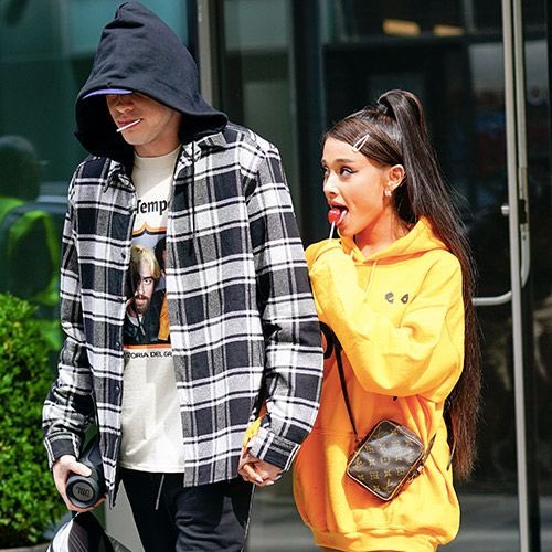 Try and spot the difference https://t.co/pp6onViLef<a href="/tag/realloyalfans"class="tags"><span>#realloyalfans</span></a>