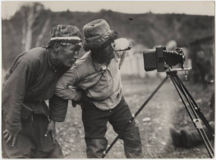 Lubinski, il fotografo dei popoli. Le immagini del reportage sugli Oiroti della Siberia dall'Archivio Touring>> bit.ly/34rSJPF