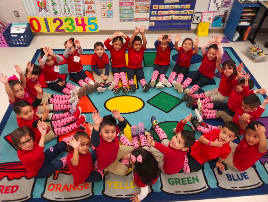 jameyedwards's tweet photo. @joannagaines @chipgaines, loved your feature in @people’s #kindness issue. Check out some other #actsofkindness across #Texas in #elpaso. Would love to gift you some #pinksocks & have an event at a #school in #Waco!
#gifting #nonrandom #actsofkindness #childrenarethefuture https://t.co/sx6Z2n06ll