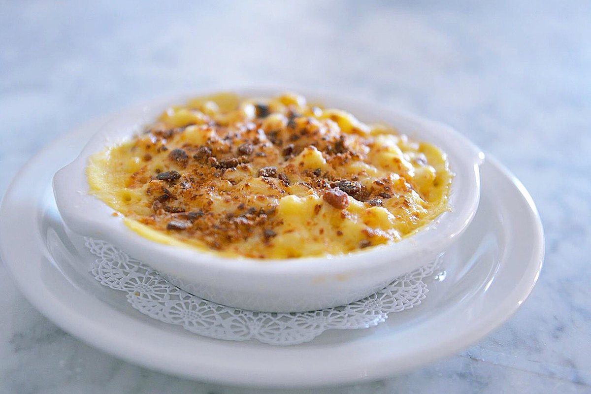 Killensteak's tweet photo. Save time tomorrow by bringing our classic sides to your table! Creamed corn, potatoes au gratin, broccoli &amp; cheese risotto, creamed spinach and macaroni &amp; cheese are all available to-go by the quart or half pan. #killens #thanksgiving #sides https://t.co/LT3285ypAk