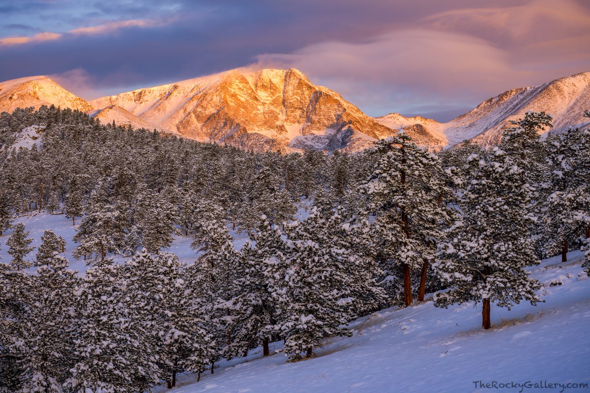TheRockyGallery's tweet image. With Estes Park and #RMMP receiving over 30 inches of snow from our storm on Mon/Tue it was a great time to get out this morning for sunrise. Here's the Mummy Range with Ypsilon Mountain starring in the middle of the image. It's a treat to get clouds, sun and snow just liek this.