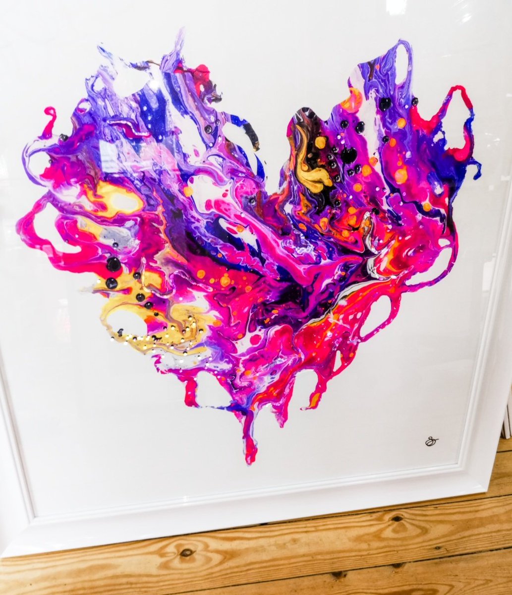 framingselby's tweet photo. Simply stunning wall art 🎨

#art #illustration #drawing#draw #artist #sketch #sketchbook#paper #contemporaryart #painting #paintings #country #striking #localartist #heart #WednesdayWisdom #gifts #giftshop #FramersGalleryGiftsAndMore 🛍️ https://t.co/iegqCJPx87