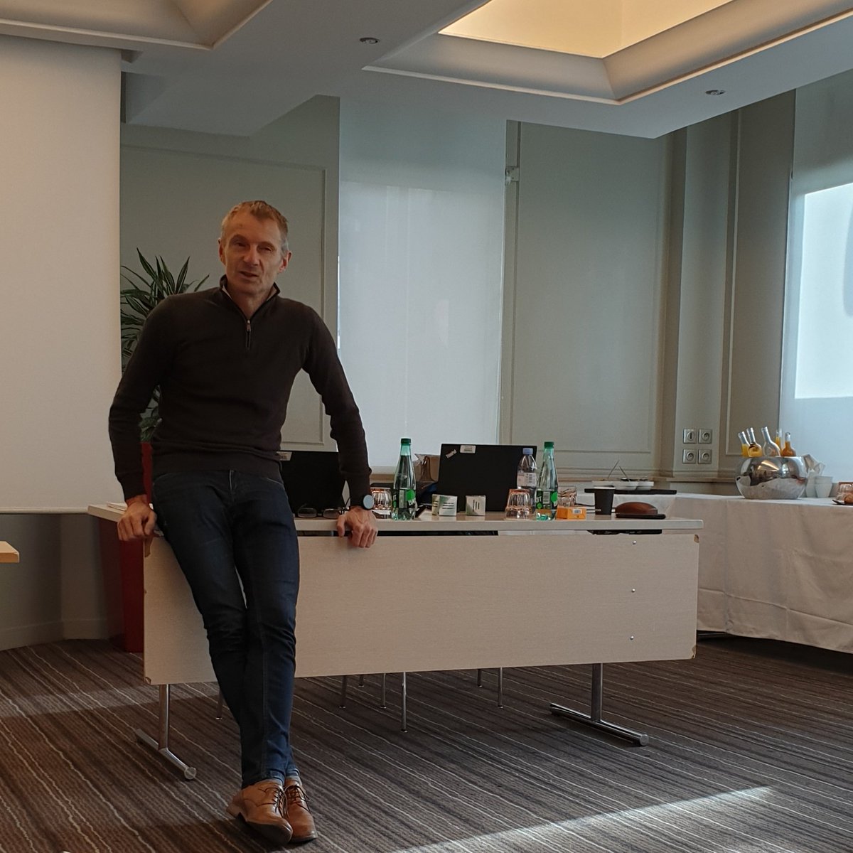 Une journée de lancement #innovation #DALSE #genese avec l'ensemble des relais #innovation pour préparer notre ambition 2020 en présence de <a href="/Nunkun1989/">Pascal Serra</a> direction #innovation #GRDF et voir l'innovation autrement ! L'année sera créative à la #DALSE.