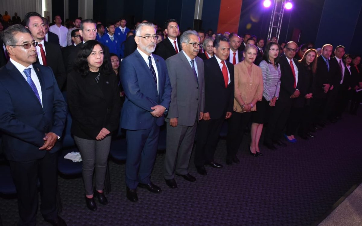 SEPHidalgo's tweet photo. Esta mañana el Secretario @atilanorp encabezó la inauguración de la primera edición de “Hidalgo Libera Tus Ideas 2019” el evento de emprendimiento más grande del estado de Hidalgo organizado por el @CECyTEHidalgo https://t.co/R6zTMl0dBh