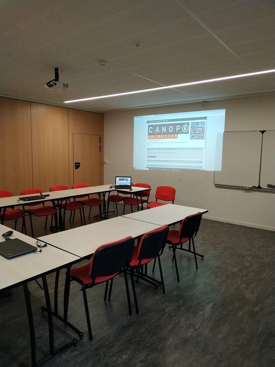 benovigo's tweet image. Super journée de formation avec les animateurs enthousiastes de la vile d&apos;#epernay . Même pas eu le temps de les prendre en activités ! On remet cela le 15 janvier. Chouette !
#penseeinformatique #thymio #bluebot #cargobot #robotidiot #canope_51 #debranche dans le désordre ...
