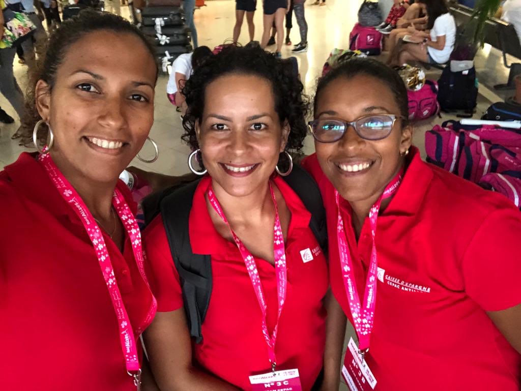 CE_CEPAC's tweet photo. Nous y sommes, les 3 alizés de la TeamCEPAC se rencontrent pour la première fois à l’aéroport Aimé Césaire en #Martinique. Sourire, complicité et esprit d’équipe toujours au RDV #Raiddesalizes 2019 https://t.co/OEtF76foVf