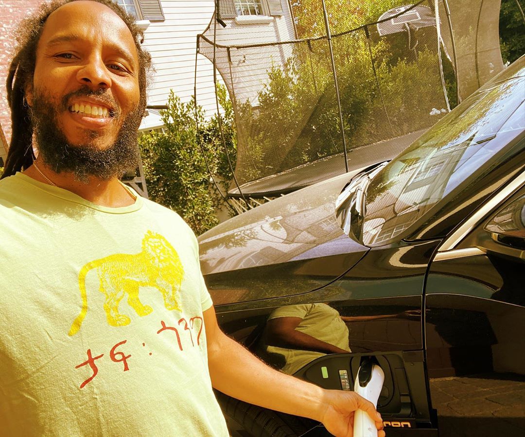 ziggymarley's tweet image. i finally done did it ive gone electric. plugging in instead of filling up now im contributing less harmful exhaust in the air when i scoot around town . we all can do our part big or small it counts. JAH