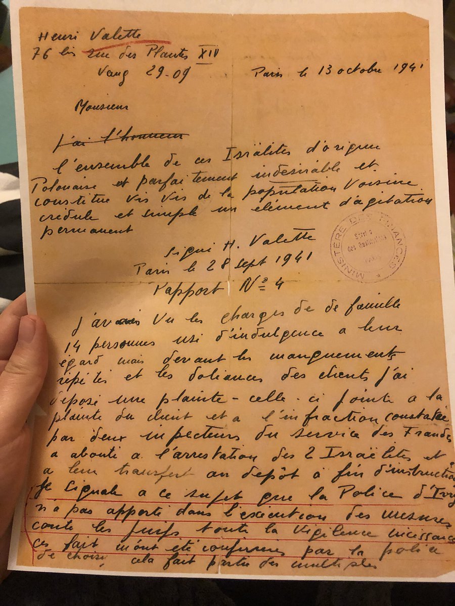 Je vais aussi vous raconter l'histoire d'un homme appelé Chaskiel (Charles en Yiddish).Chaskiel est un commerçant avec une belle petite famille.Le 13 octobre 1941, son cher voisin Henri Valette à "l'honneur" de le dénoncer,puisque des "israélites" sont "parfaitement indésirables"