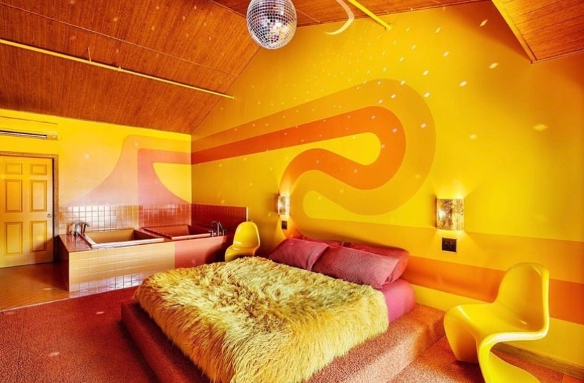 Terrydehav's tweet photo. This weeks interior Inspo goes to @thedivemotel sourced from @70s_home_decor one of our favourite accounts for dreamy 70s inspiration #70sinteriors #thedivemotel #bedroominteriors #brightinteriors #70sdecor #hotelinteriors #70sinspiration https://t.co/htGZuVmidq