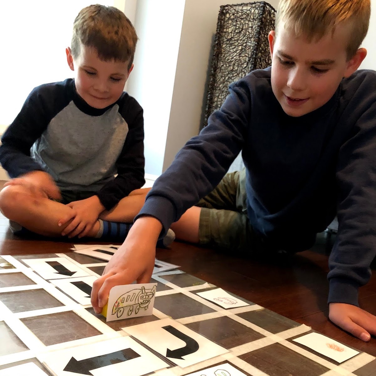 mraspinall's tweet image. Joyful Learning in the Early Years: Encouraging Computational Thinking In Kindergarten via @McLennan1977 

#CodeBreaker #JoyfulMath #mtbos 

mrsmclennan.blogspot.com/2019/11/encour…