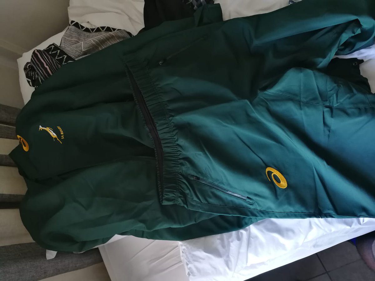 debracleland42's tweet photo. And he's off! Springbok u19 team member, #Vuka and  #Iqhawe alumni Thabo Ndimande off to Georgia with the #juniorboks . We are so proud of Thabo's selection. What a way to end our #Vuka10 anniversary year. #futurelegend #futureSpringboks #growingthegame  #SARugbyLegends https://t.co/apVf9ajyXG