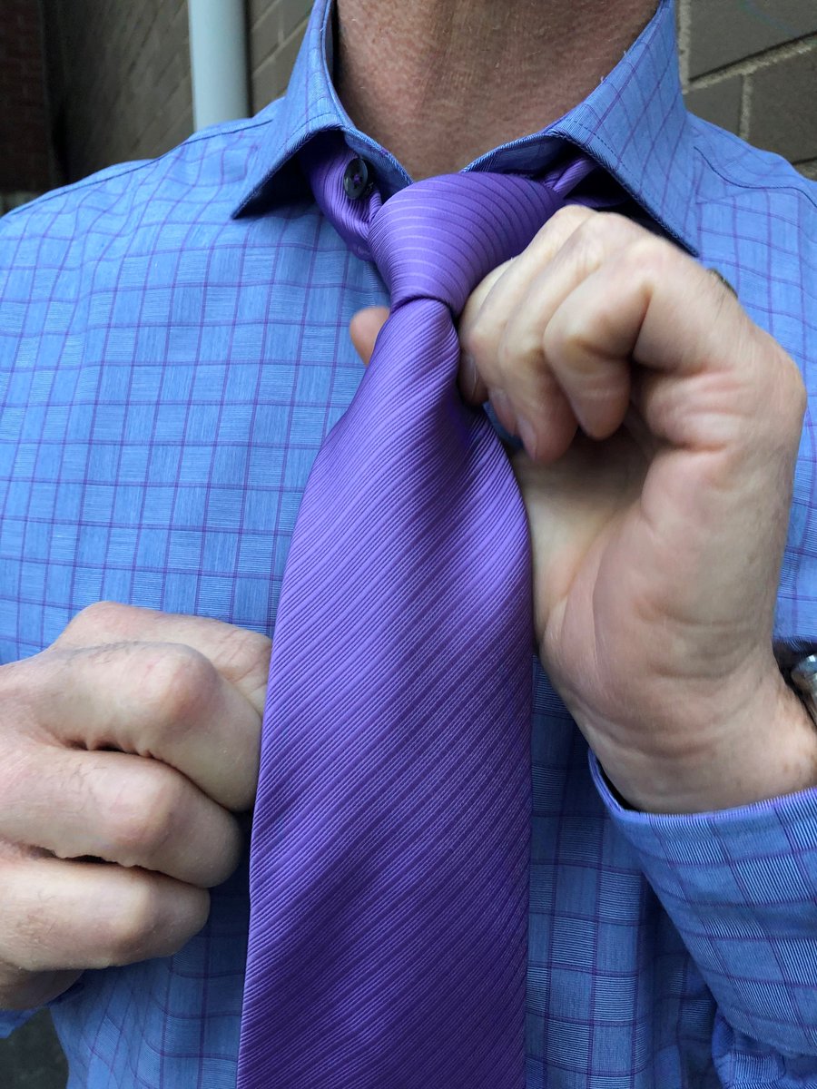HaltonWomensPl's tweet photo. If you are looking for teacher Christmas presents with meaning...how about a @wrappdincourage tie or bracelet? Only $30 &amp; each item comes with a tag to tell your teacher what it means - supporting women &amp; children, ending violence against women! kmckenna@haltonwomensplace.com https://t.co/6zgia3S8MQ