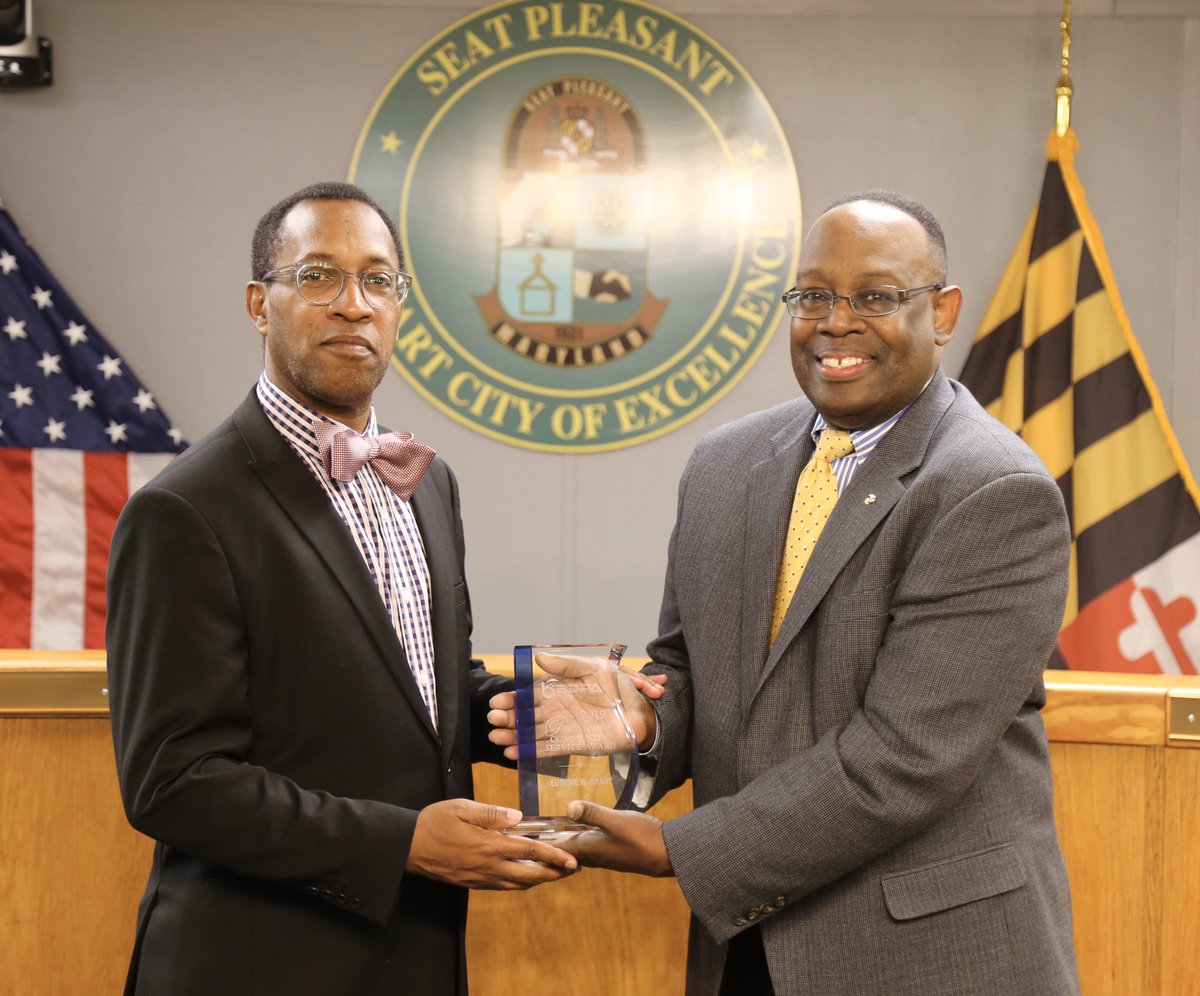 SeatPleasant1's tweet photo. Mayor Eugene W. Grant receiving the 2019 Presidents Award for Community Service from Black Data Processing Associates (BDPA) President, Perry Carter. @MayorGrant #BDPA #CommunityService #SeatPleasant #CitizenCentric #SmallSmartCity https://t.co/I85jxolHnI