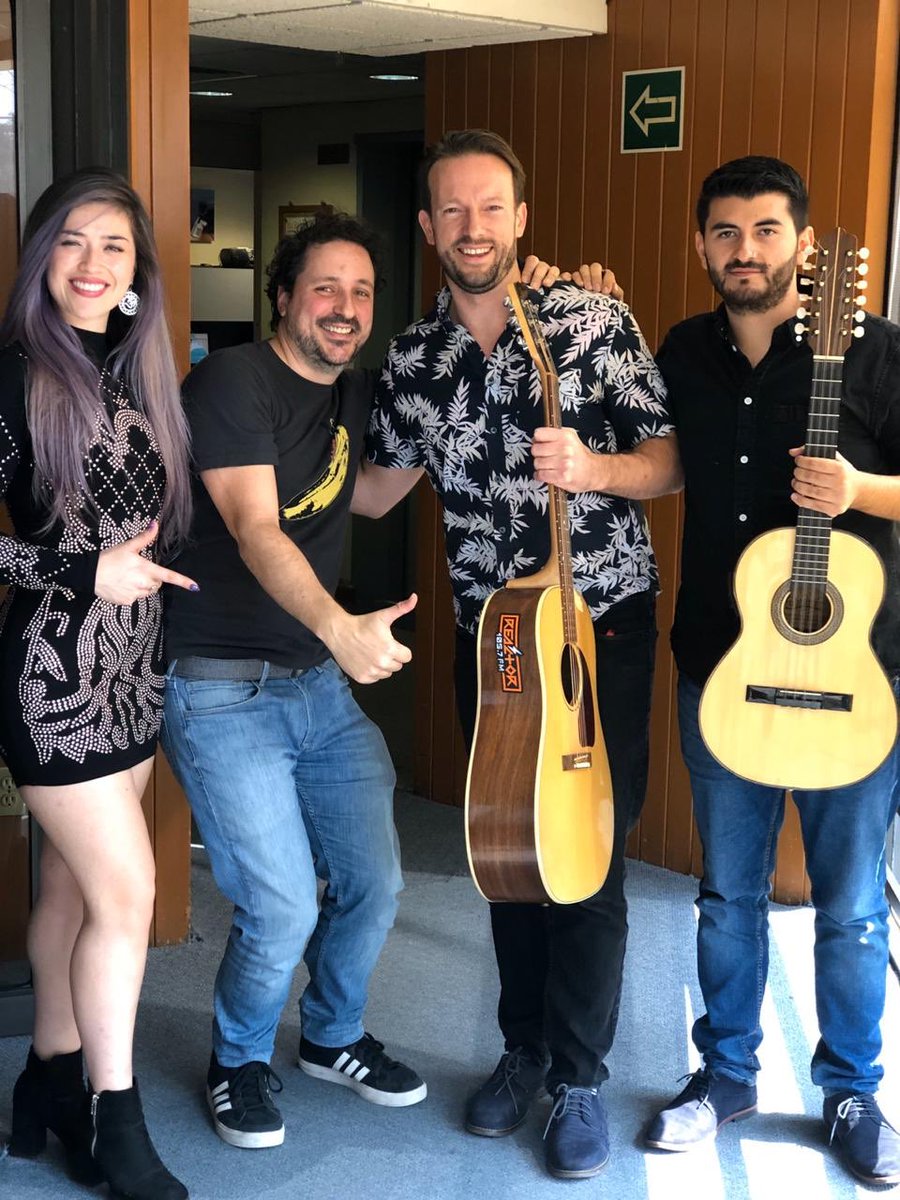 Gracias @cicloramaradio por la entrevista en <a href="/Reactor105/">Reactor 105.7 FM</a> y por poner nuestra nueva rola #holabonita!