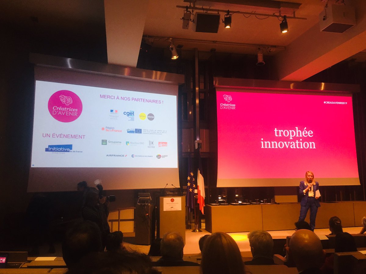 Bravo #aglaé &amp; Sophie Hombert pour le Trophée #innovation <a href="/CreadAvenir/">Créatrices d'Avenir</a> <a href="/beauxartsparis/">Beaux-Arts de Paris</a> #impact #entrepreneuriatfeminin à laquelle nous allons offrir un rdv d expertise #boost <a href="/LesPrem1eres/">LesPremières</a> #accompagnement