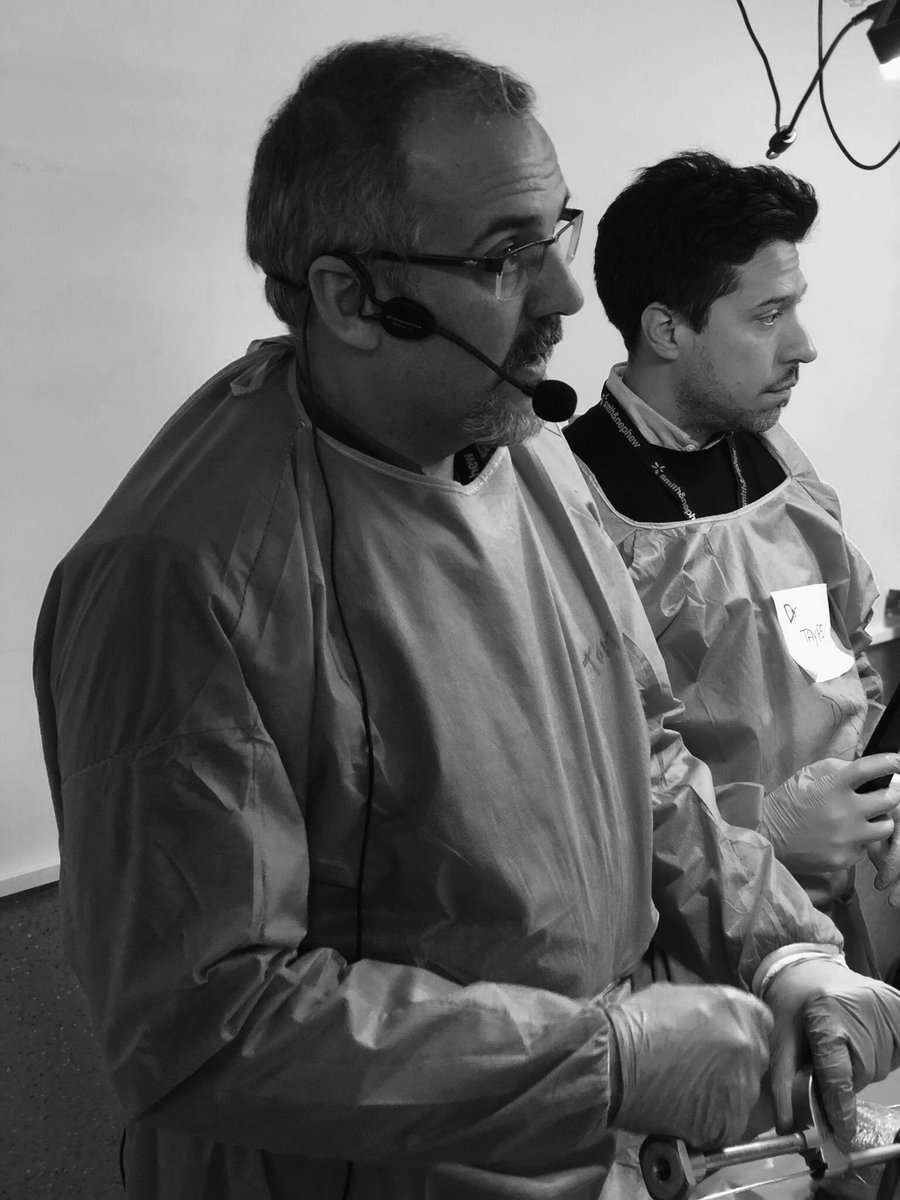 OpenTibiaSpain's tweet photo. Suprapatellar Nail workshop @OpenTibiaSpain 2019 with Consultant Trauma Surgeon Jordi Tomás from #VallDHebron Hospital #Barcelona
#ThereIsaFracture #OpenTibia #SuprapatellarNail https://t.co/EWM6BRYiB7