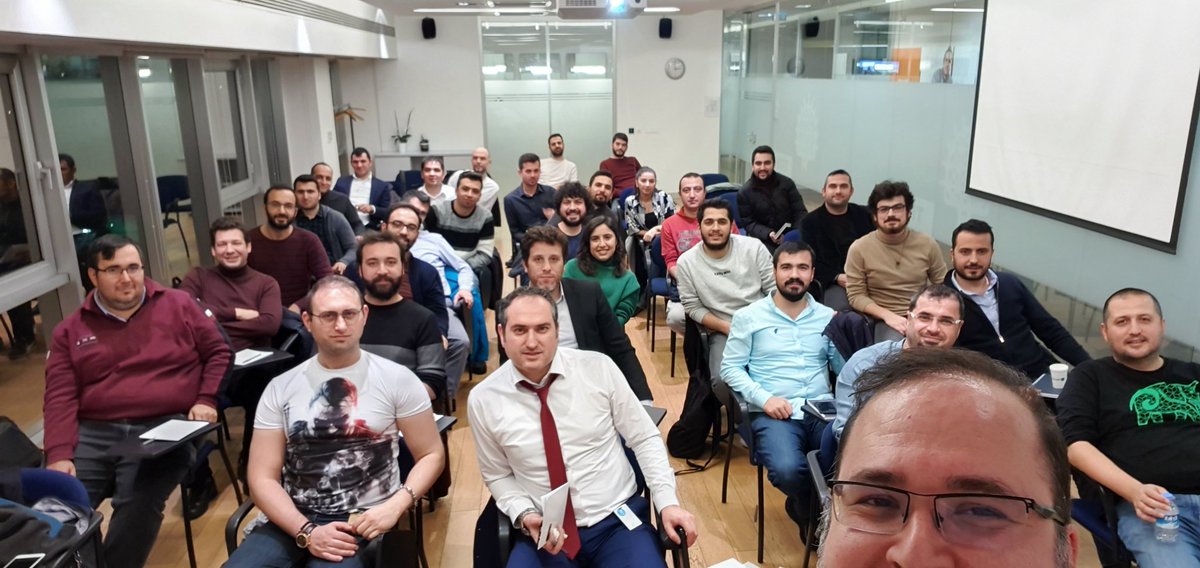 CheerPostgreSQL's tweet image. Cheering for #PostgreSQL, this time in Ankara!