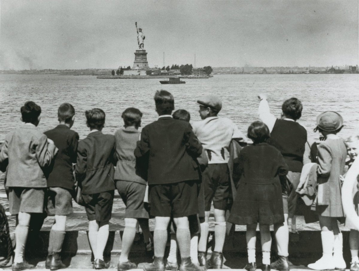 As we reflect on why we are grateful, read these memories from Holocaust survivors about their first #Thanksgiving. For many, it was a moment when they felt they belonged. “I cherish this holiday to this very day,” said Lucine Horn, who immigrated in November 1950.