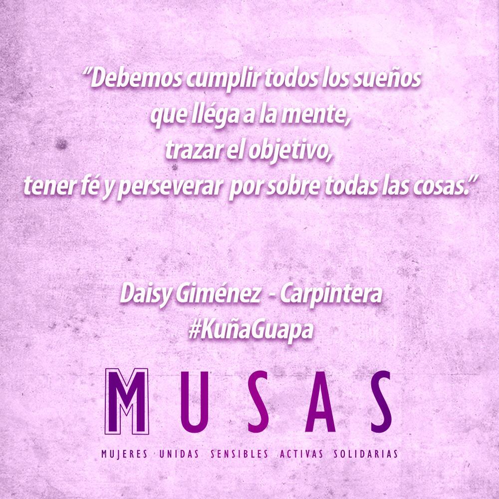 musas_paraguay's tweet photo. Daisy Giménez - Carpintera 🔨💜💫 #KuñaGuapa #CelebramosTuHistoria 
#mujer #paraguaya #carpintera #tablas #virutas #emprendedora #frases #motivacion https://t.co/A6wOIhmP6H