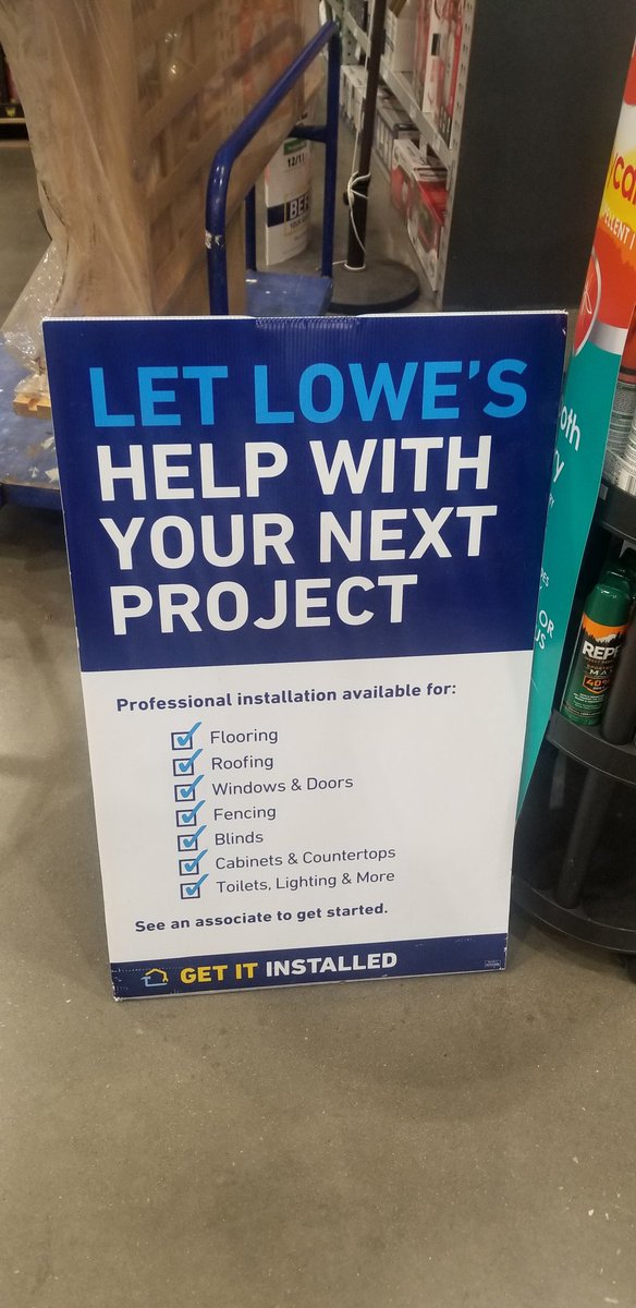 PalmGarrett's tweet photo. How does Lowe's help. Pay them thounds of dollars for kitchen cabinets and granite counter tops, have them screw up the order not once but 4 times, have the Lowes project rep never call you back, then have them put a seam in your new granite 9ft counter tops @Lowes #Lowesproject https://t.co/sxGSPu6t5x
